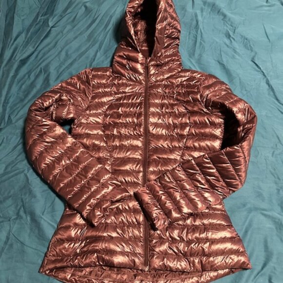 Lululemon Pack it down Again Jacket Bordeaux Drama size 6 - Picture 1 of 3